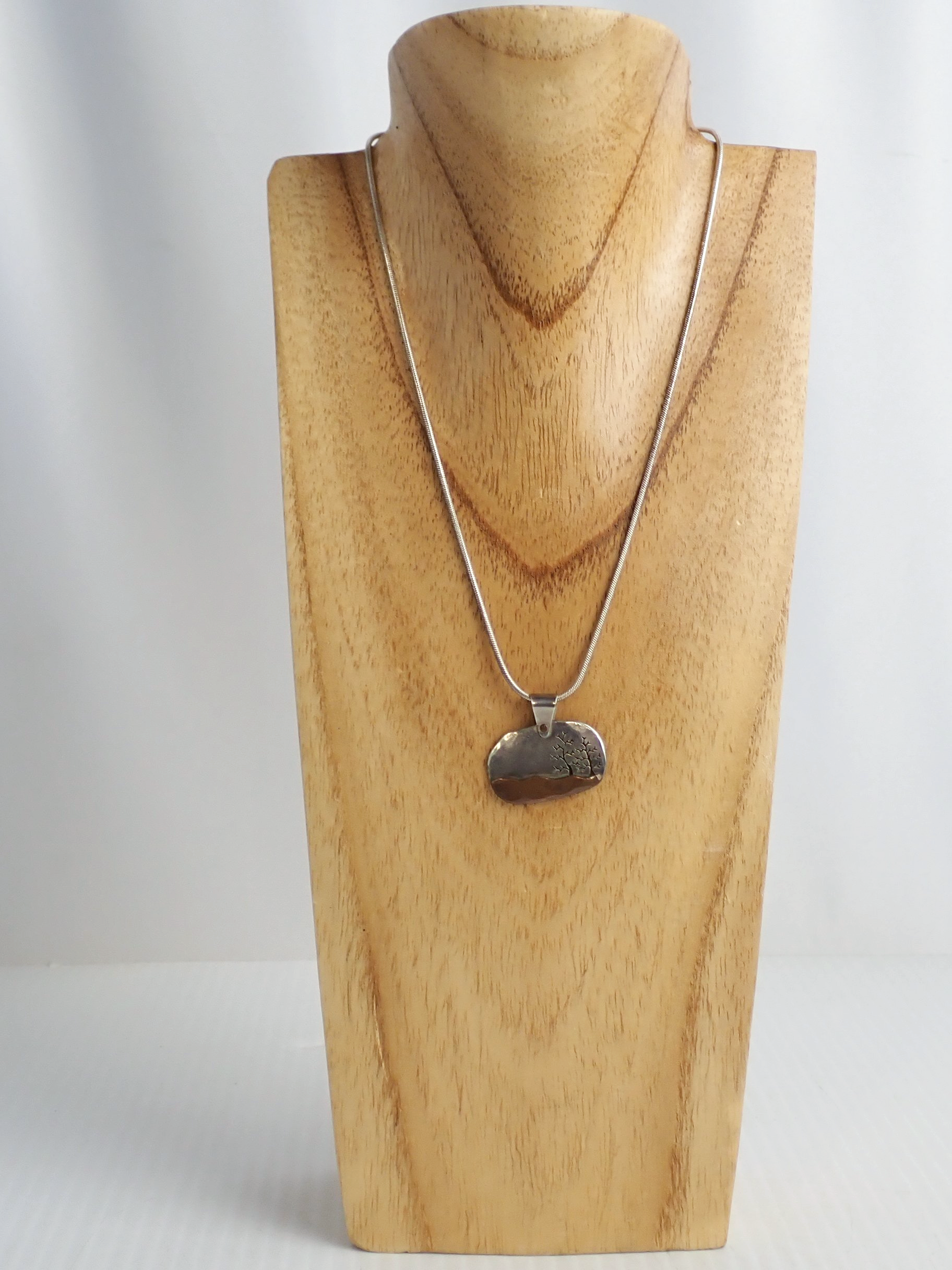 WIN+Online+Shop+Women+In+Need+Community+Cooperative+Resale+Thrift+Store+Jewelry+Gold+Silver+Clothing+Shoes+Home+Interior+Decor+Furniture+Antiques+Vintage+Books+Christmas+Victoria+BC+%2819%29.png