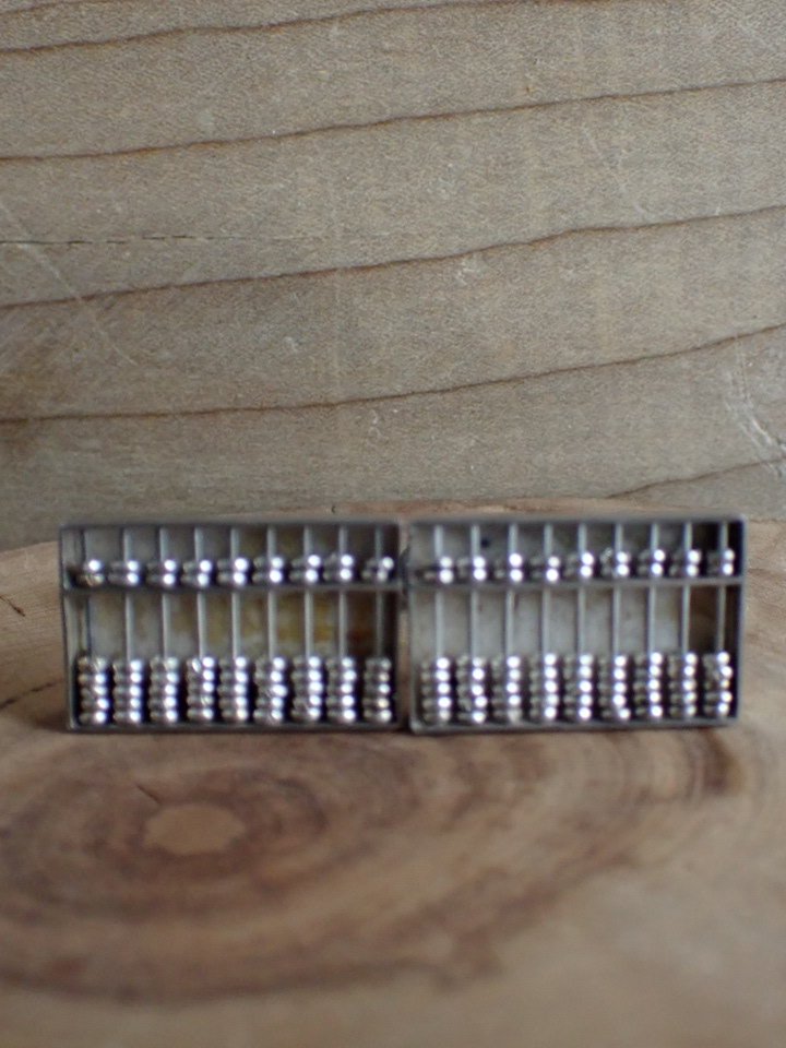 WIN-Online-Shop-Women-In-Need-Community-Cooperative-Resale-Thrift-Store-Jewelry-Gold-Silver-Clothing-Furniture-Antiques-Vintage-Books-Christmas-Victoria-BC- (182).JPG