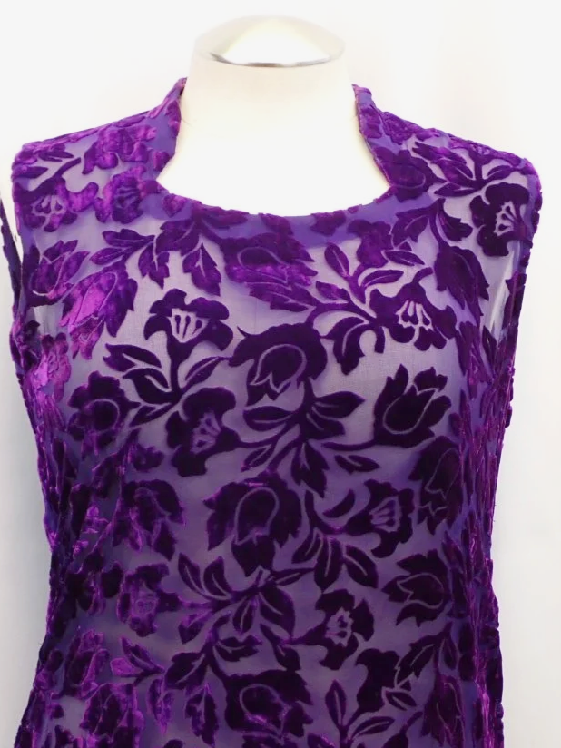 WIN-Online-Shop-Women-In-Need-Community-Cooperative-Resale-Thrift-Store-Jewelry-Gold-Silver-Clothing-Furniture-Antiques-Vintage-Books-Christmas-Victoria-BC-+%285%29.png