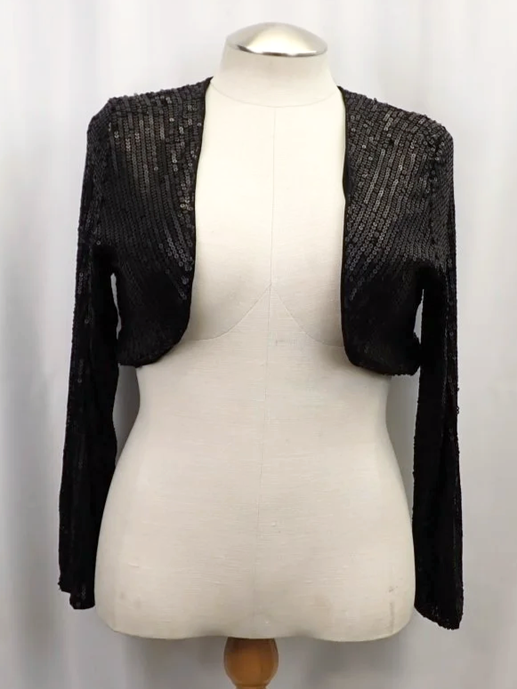WIN-Online-Shop-Women-In-Need-Community-Cooperative-Resale-Thrift-Store-Jewelry-Gold-Silver-Clothing-Furniture-Antiques-Vintage-Books-Christmas-Victoria-BC-+%2836%29.png
