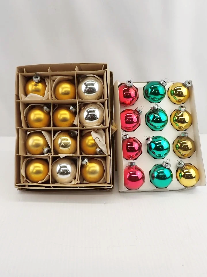 WIN-Online-Shop-Women-In-Need-Community-Cooperative-Resale-Thrift-Store-Jewelry-Gold-Silver-Clothing-Furniture-Antiques-Vintage-Books-Christmas-Victoria-BC-+%2889%29.png