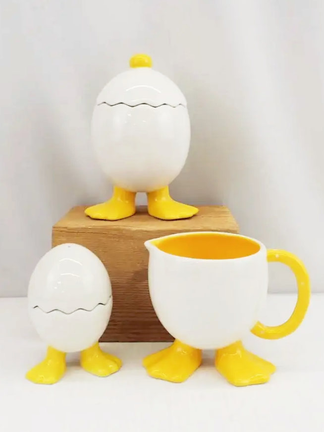 Ganz Cracked Egg Salt And Pepper/Creamer And Sugar