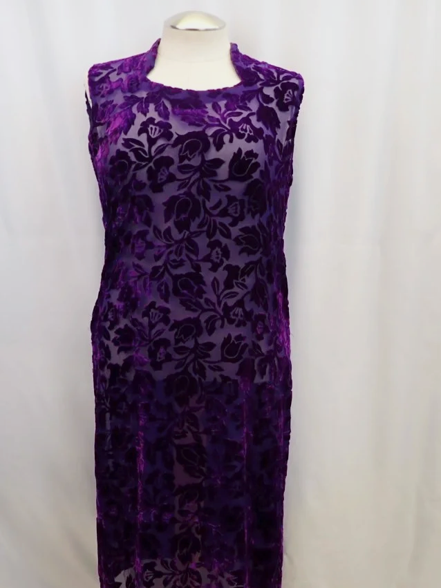 WIN-Online-Shop-Women-In-Need-Community-Cooperative-Resale-Thrift-Store-Jewelry-Gold-Silver-Clothing-Furniture-Antiques-Vintage-Books-Christmas-Victoria-BC-+%282%29.png