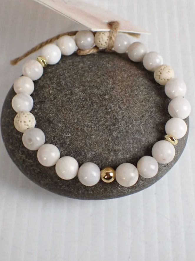 WIN-Online-Shop-Women-In-Need-Community-Cooperative-Resale-Thrift-Store-Jewelry-Gold-Silver-Clothing-Furniture-Antiques-Vintage-Books-Christmas-Victoria-BC-+%2817%29.png