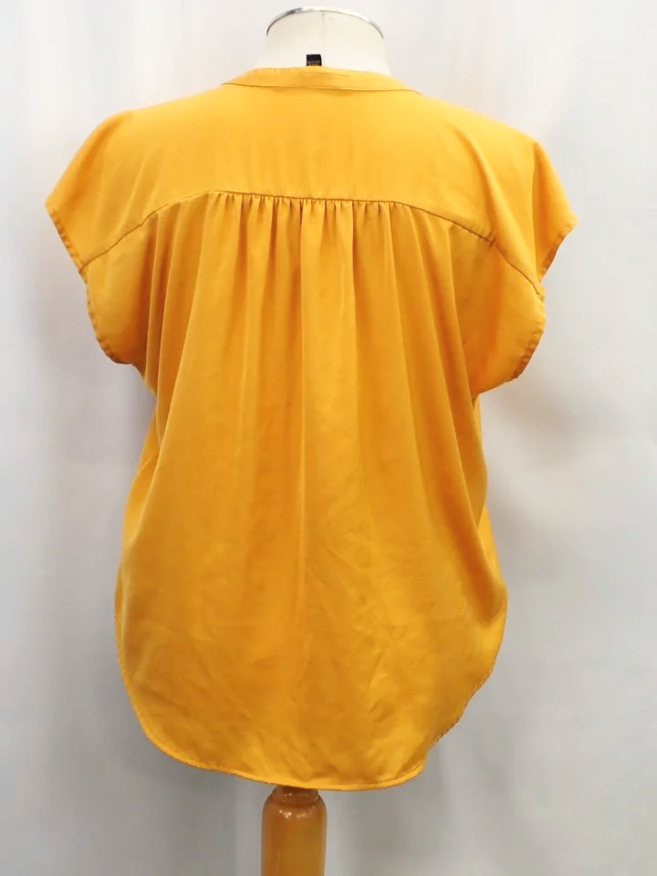 WIN-Online-Shop-Women-In-Need-Community-Cooperative-Resale-Thrift-Store-Jewelry-Gold-Silver-Clothing-Furniture-Antiques-Vintage-Books-Christmas-Victoria-BC-+%2820%29.png
