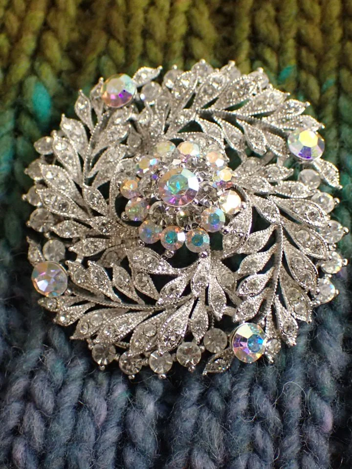 WIN-Online-Shop-Women-In-Need-Community-Cooperative-Resale-Thrift-Store-Jewelry-Gold-Silver-Clothing-Furniture-Antiques-Vintage-Books-Christmas-Victoria-BC- (303).JPG