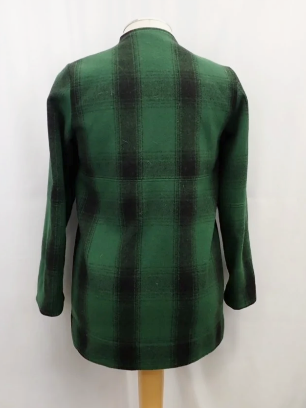 WIN-Online-Shop-Women-In-Need-Community-Cooperative-Resale-Thrift-Store-Jewelry-Gold-Silver-Clothing-Furniture-Antiques-Vintage-Books-Christmas-Victoria-BC-+%2872%29.png