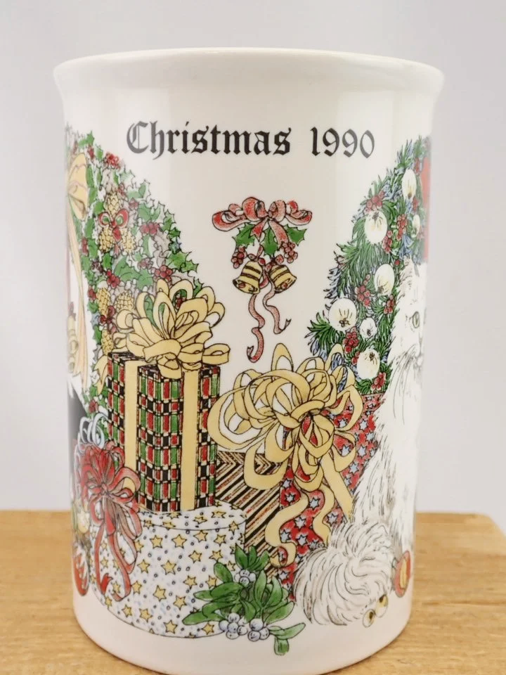WIN-Online-Shop-Women-In-Need-Community-Cooperative-Resale-Thrift-Store-Jewelry-Gold-Silver-Clothing-Furniture-Antiques-Vintage-Books-Christmas-Victoria-BC-+%28112%29.png