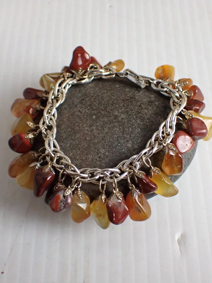 WIN-Online-Shop-Women-In-Need-Community-Cooperative-Resale-Thrift-Store-Jewelry-Gold-Silver-Clothing-Furniture-Antiques-Vintage-Books-Christmas-Victoria-BC-+%2859%29.png