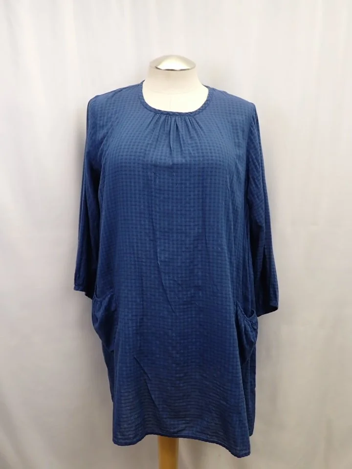 WIN-Online-Shop-Women-In-Need-Community-Cooperative-Resale-Thrift-Store-Jewelry-Gold-Silver-Clothing-Furniture-Antiques-Vintage-Books-Christmas-Victoria-BC- (113).JPG