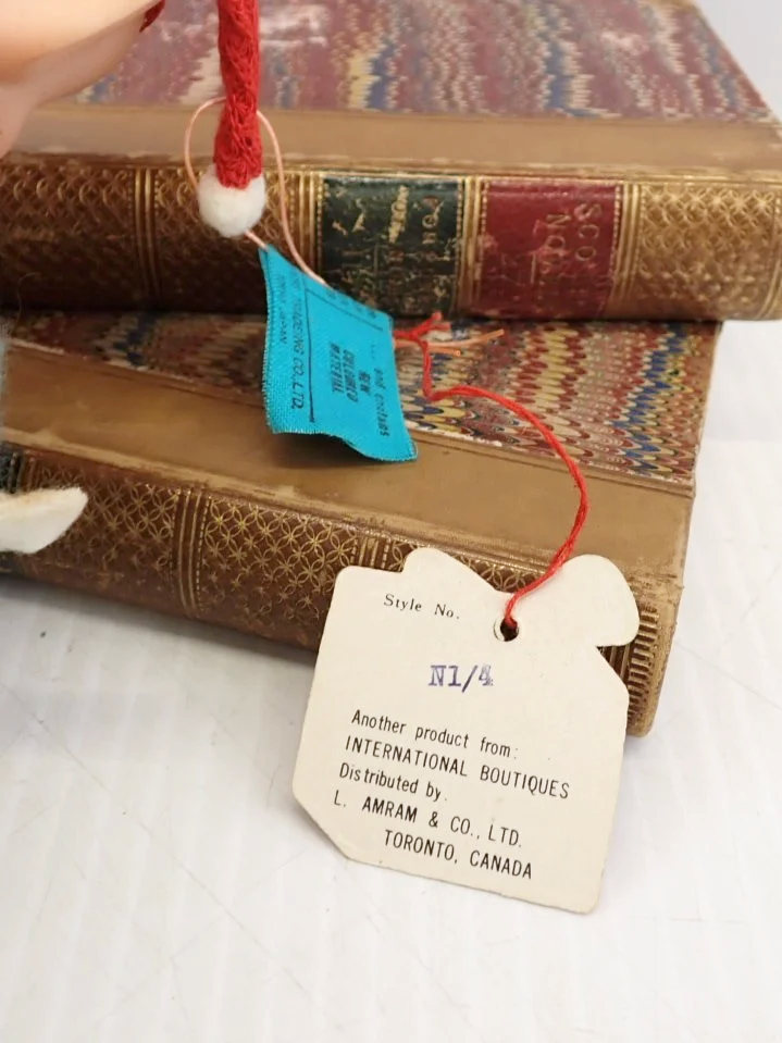 WIN-Online-Shop-Women-In-Need-Community-Cooperative-Resale-Thrift-Store-Jewelry-Gold-Silver-Clothing-Furniture-Antiques-Vintage-Books-Christmas-Victoria-BC-+%2875%29.png