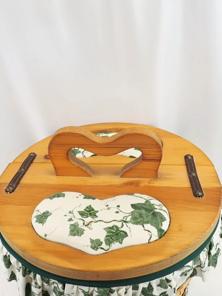 WIN-Online-Shop-Women-In-Need-Community-Cooperative-Resale-Thrift-Store-Jewelry-Gold-Silver-Clothing-Furniture-Antiques-Vintage-Books-Christmas-Victoria-BC-+%2857%29.png