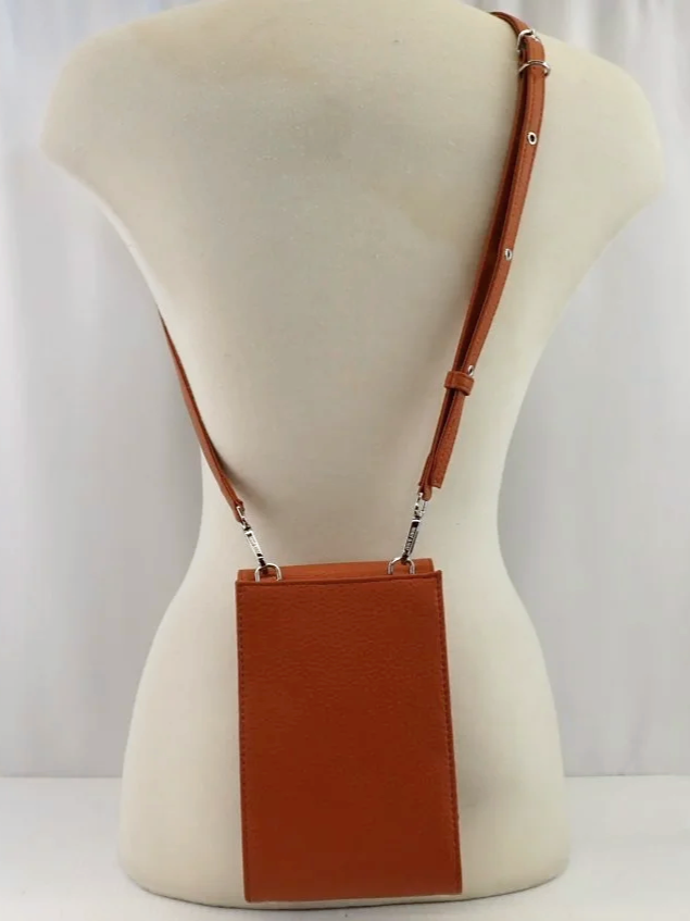 WIN-Online-Shop-Women-In-Need-Community-Cooperative-Resale-Thrift-Store-Jewelry-Gold-Silver-Clothing-Furniture-Antiques-Vintage-Books-Christmas-Victoria-BC-+%2868%29.png