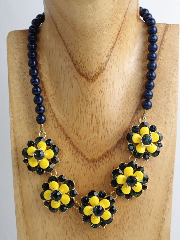 WIN+Online+Shop+Women+In+Need+Community+Cooperative+Resale+Thrift+Store+Jewelry+Gold+Silver+Clothing+Shoes+Home+Interior+Decor+Furniture+Antiques+Vintage+Books+Christmas+Victoria+BC+%2875%29.png