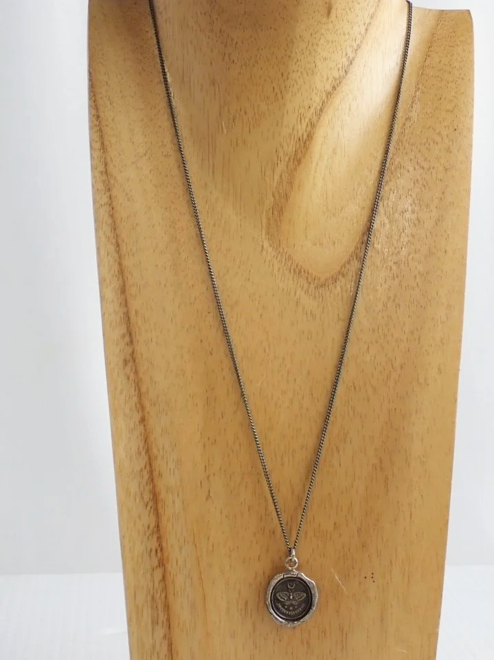 WIN-Online-Shop-Women-In-Need-Community-Cooperative-Resale-Thrift-Store-Jewelry-Gold-Silver-Clothing-Furniture-Antiques-Vintage-Books-Christmas-Victoria-BC-+%28181%29.png