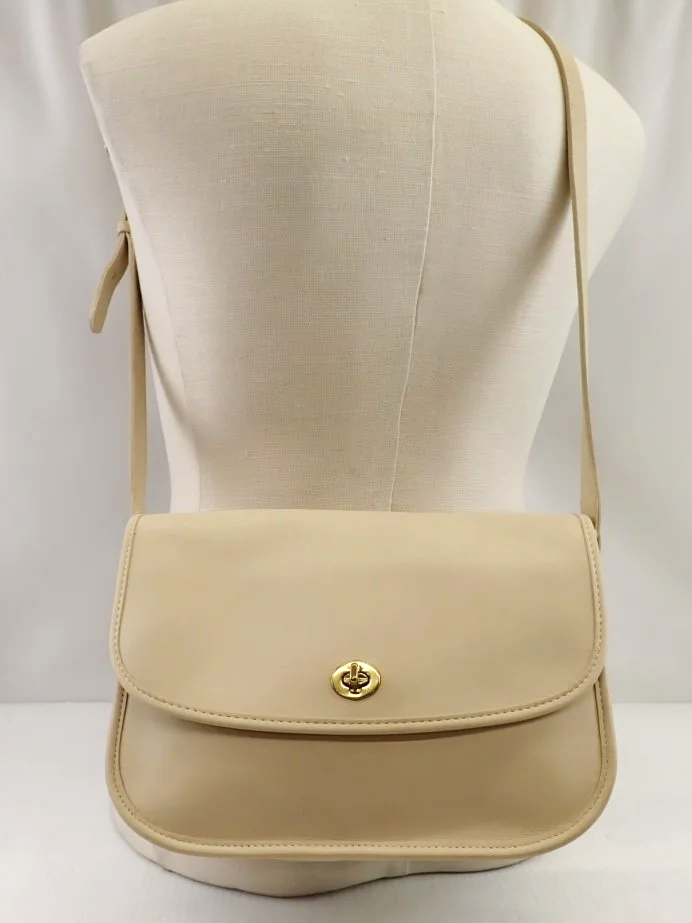 WIN-Online-Shop-Women-In-Need-Community-Cooperative-Resale-Thrift-Store-Jewelry-Gold-Silver-Clothing-Furniture-Antiques-Vintage-Books-Christmas-Victoria-BC-+%2813%29.png