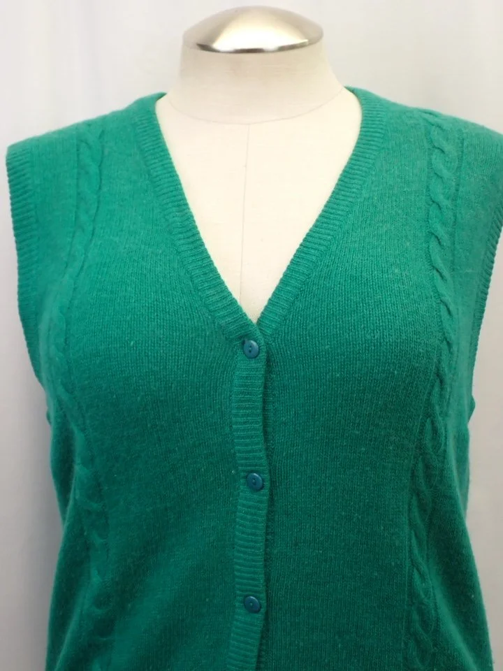 WIN-Online-Shop-Women-In-Need-Community-Cooperative-Resale-Thrift-Store-Jewelry-Gold-Silver-Clothing-Furniture-Antiques-Vintage-Books-Christmas-Victoria-BC- (85).JPG