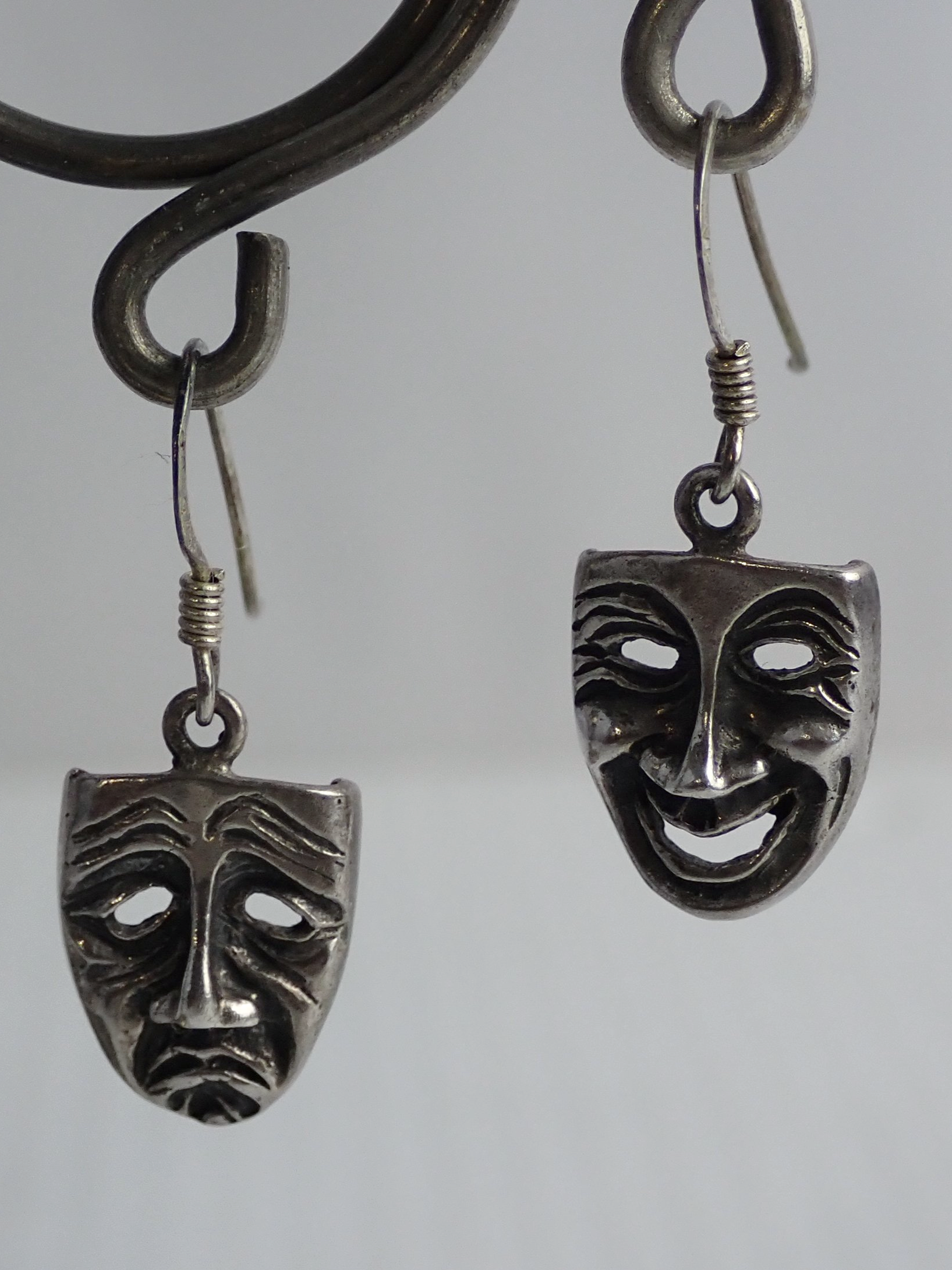 WIN+Online+Shop+Women+In+Need+Community+Cooperative+Resale+Thrift+Store+Jewelry+Gold+Silver+Clothing+Shoes+Home+Interior+Decor+Furniture+Antiques+Vintage+Books+Christmas+Victoria+BC+%2852%29.png