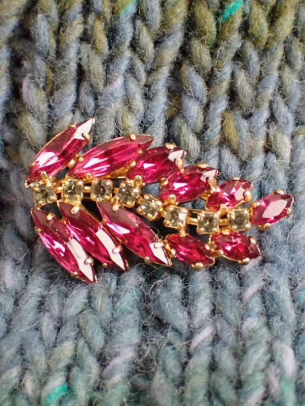 WIN-Online-Shop-Women-In-Need-Community-Cooperative-Resale-Thrift-Store-Jewelry-Gold-Silver-Clothing-Furniture-Antiques-Vintage-Books-Christmas-Victoria-BC-+%2895%29.png