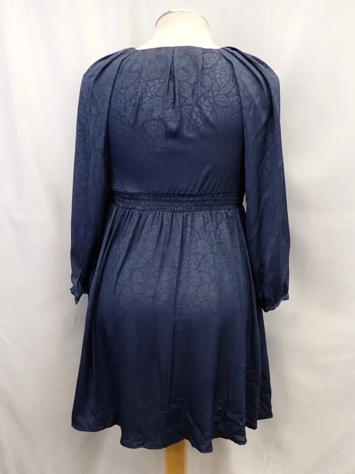 WIN-Online-Shop-Women-In-Need-Community-Cooperative-Resale-Thrift-Store-Jewelry-Gold-Silver-Clothing-Furniture-Antiques-Vintage-Books-Christmas-Victoria-BC- (264).JPG