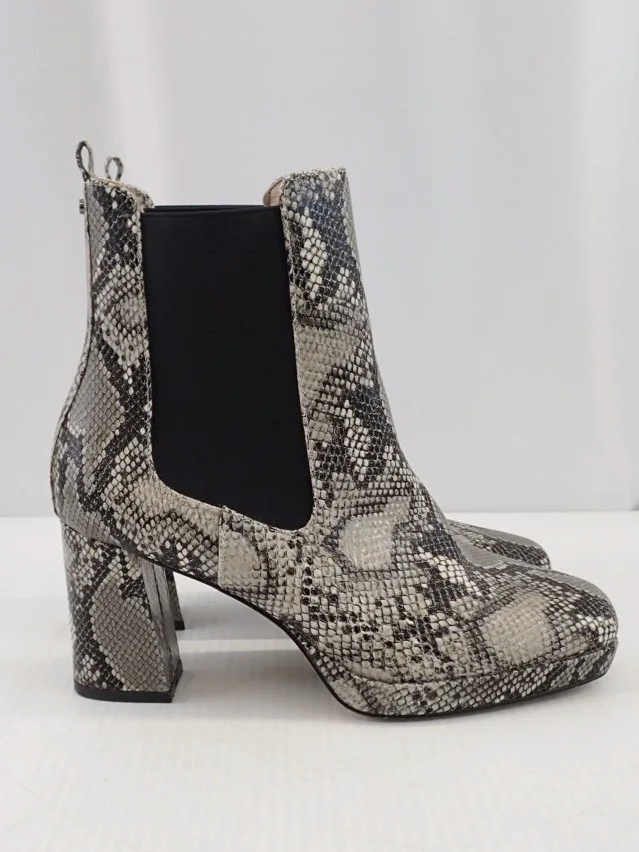 WIN-Online-Shop-Women-In-Need-Community-Cooperative-Resale-Thrift-Store-Jewelry-Gold-Silver-Clothing-Furniture-Antiques-Vintage-Books-Christmas-Victoria-BC-+%2862%29.png