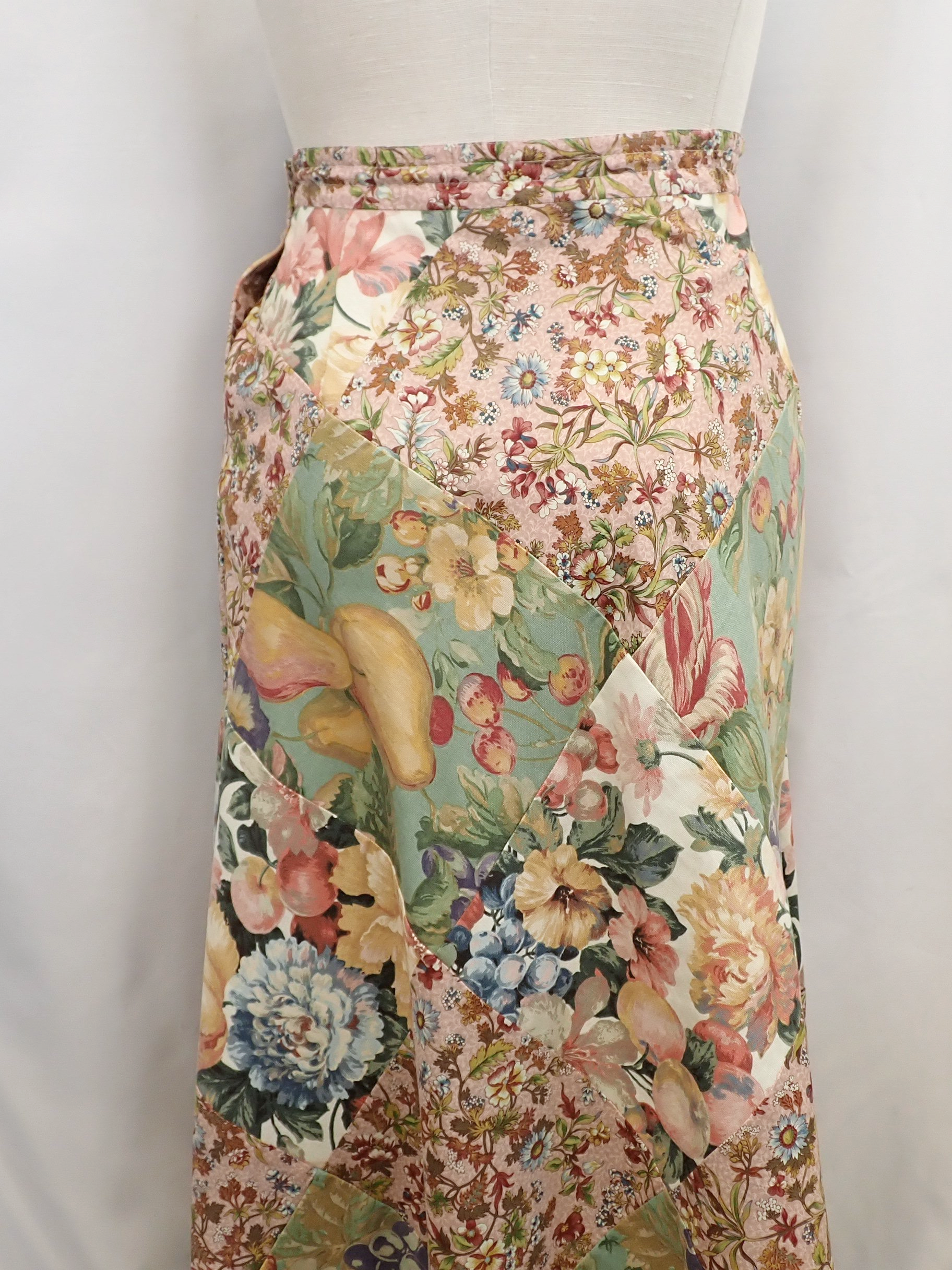 WIN+Online+Shop+Women+In+Need+Community+Cooperative+Resale+Thrift+Store+Jewelry+Gold+Silver+Clothing+Shoes+Home+Interior+Decor+Furniture+Antiques+Vintage+Books+Christmas+Victoria+BC+%2817%29.png