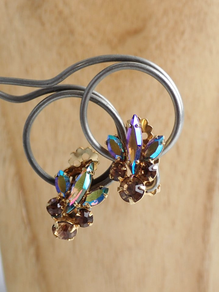 WIN+Online+Shop+Women+In+Need+Community+Cooperative+Resale+Thrift+Store+Jewelry+Gold+Silver+Clothing+Shoes+Home+Interior+Decor+Furniture+Antiques+Vintage+Books+Christmas+Victoria+BC+%2898%29.png