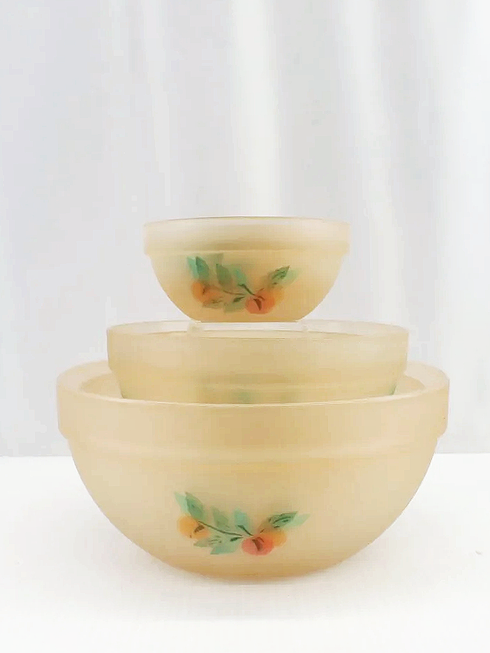 Vintage Scarce Frosted Floral Detailed Nesting Bowls