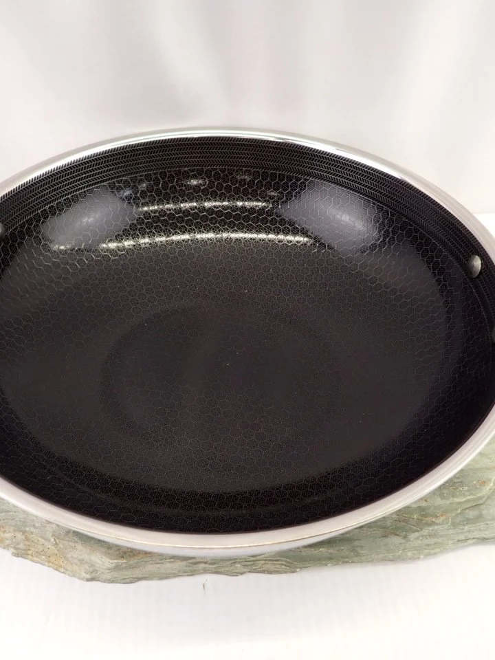 WIN-Online-Shop-Women-In-Need-Community-Cooperative-Resale-Thrift-Store-Jewelry-Gold-Silver-Clothing-Furniture-Antiques-Vintage-Books-Christmas-Victoria-BC- (308).JPG