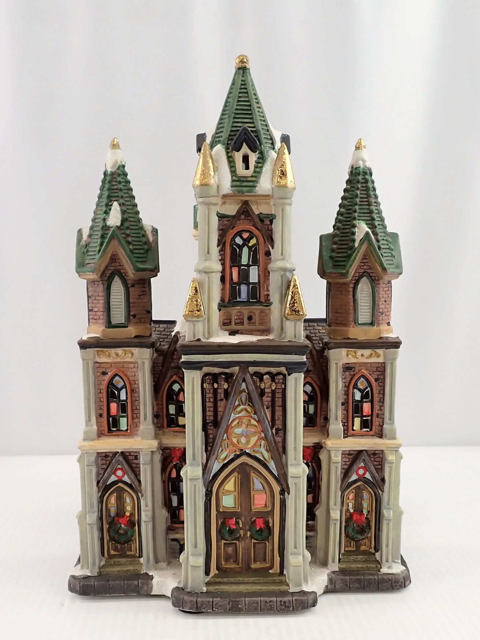 WIN+Online+Shop+Women+In+Need+Community+Cooperative+Resale+Thrift+Store+Jewelry+Gold+Silver+Clothing+Shoes+Home+Interior+Decor+Furniture+Antiques+Vintage+Books+Christmas+Victoria+BC+%28115%29.png