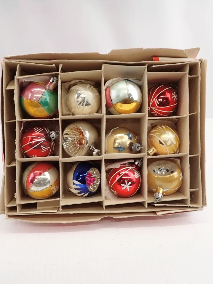 WIN-Online-Shop-Women-In-Need-Community-Cooperative-Resale-Thrift-Store-Jewelry-Gold-Silver-Clothing-Furniture-Antiques-Vintage-Books-Christmas-Victoria-BC-+%2876%29.png