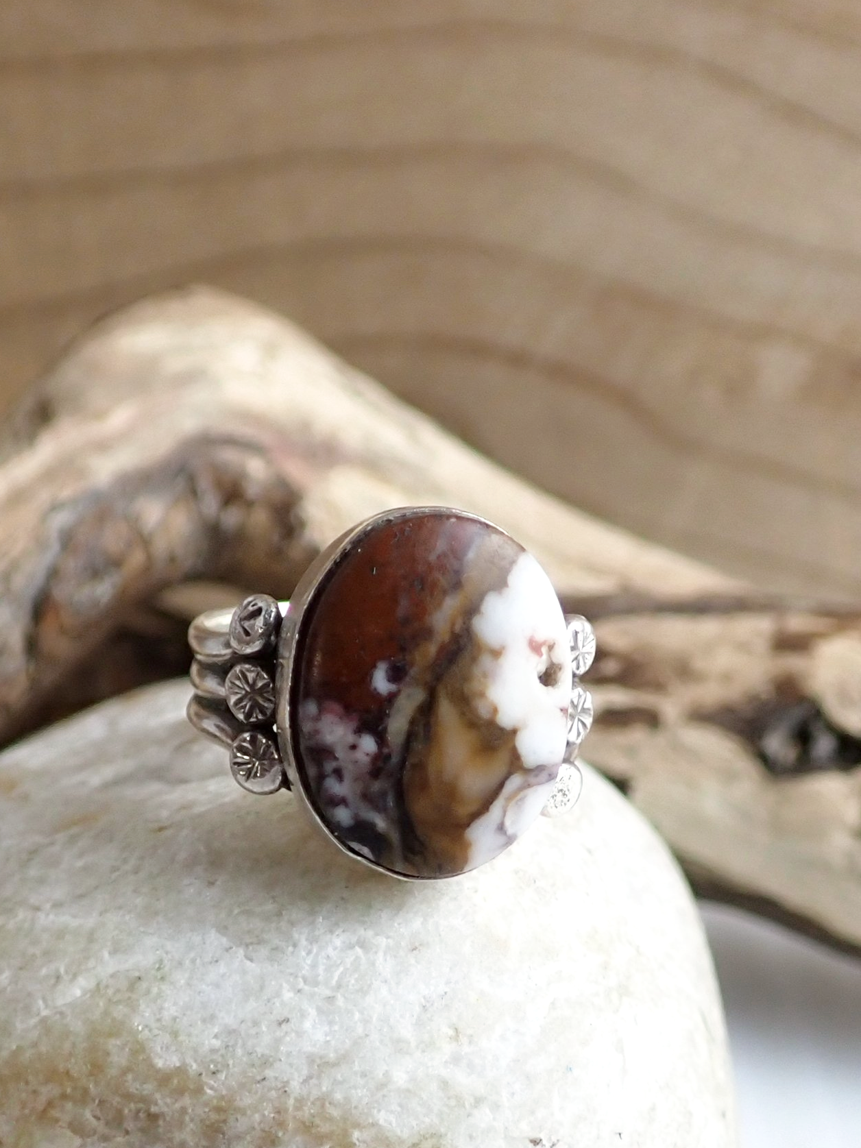 WIN+Online+Shop+Women+In+Need+Community+Cooperative+Resale+Thrift+Store+Jewelry+Gold+Silver+Clothing+Shoes+Home+Interior+Decor+Furniture+Antiques+Vintage+Books+Christmas+Victoria+BC+%28134%29.png