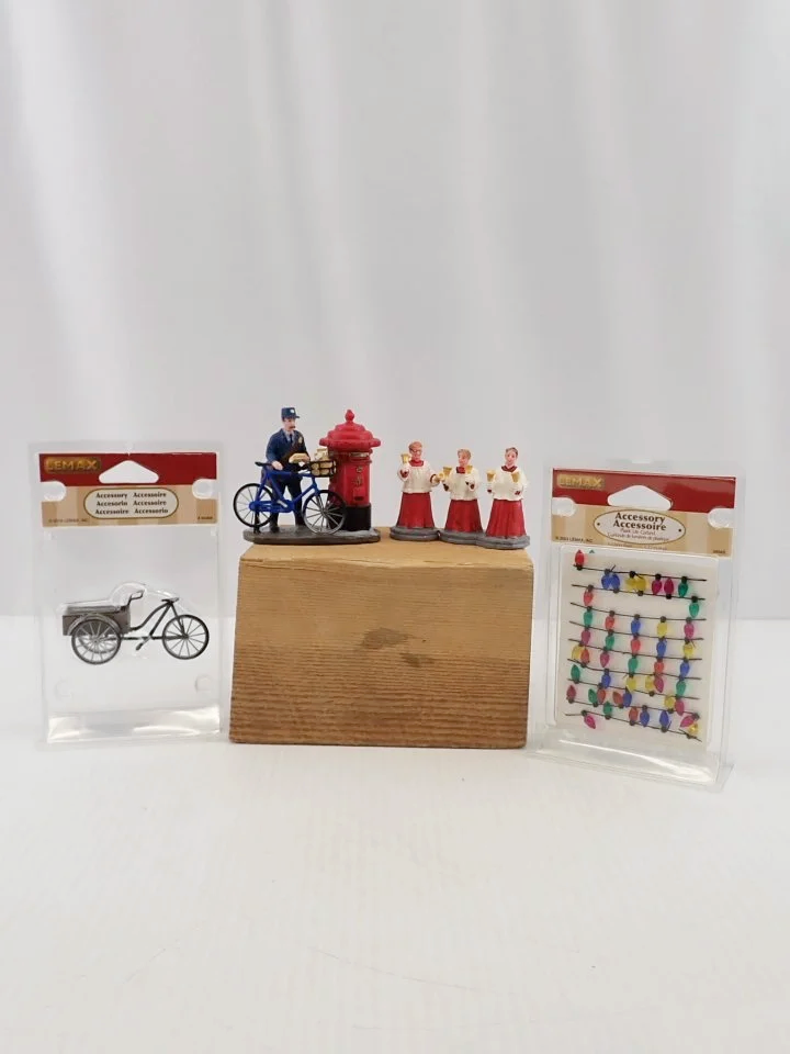 WIN-Online-Shop-Women-In-Need-Community-Cooperative-Resale-Thrift-Store-Jewelry-Gold-Silver-Clothing-Furniture-Antiques-Vintage-Books-Christmas-Victoria-BC-+%2874%29.png