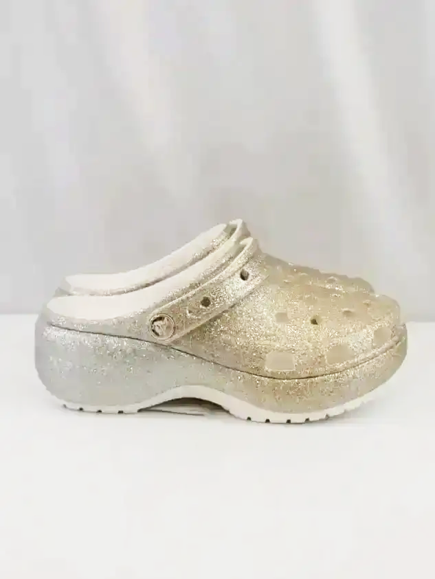 (NEW) Crocs Stucco Bay 9 Platform Glitter Shoes (7)