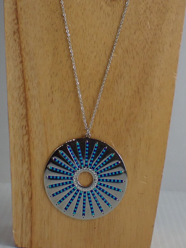 WIN-Online-Shop-Women-In-Need-Community-Cooperative-Resale-Thrift-Store-Jewelry-Gold-Silver-Clothing-Furniture-Antiques-Vintage-Books-Christmas-Victoria-BC- (130).JPG