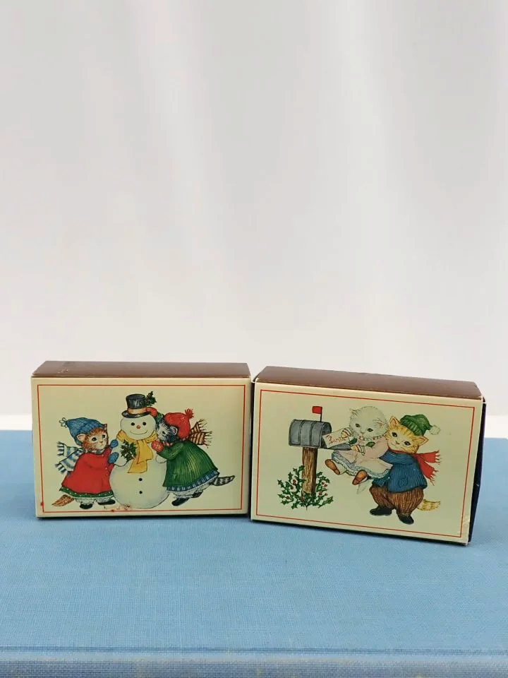 WIN-Online-Shop-Women-In-Need-Community-Cooperative-Resale-Thrift-Store-Jewelry-Gold-Silver-Clothing-Furniture-Antiques-Vintage-Books-Christmas-Victoria-BC-+%2868%29.png