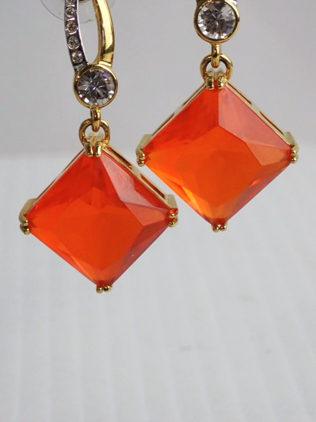 WIN+Online+Shop+Women+In+Need+Community+Cooperative+Resale+Thrift+Store+Jewelry+Gold+Silver+Clothing+Shoes+Home+Interior+Decor+Furniture+Antiques+Vintage+Books+Christmas+Victoria+BC+%28180%29.png