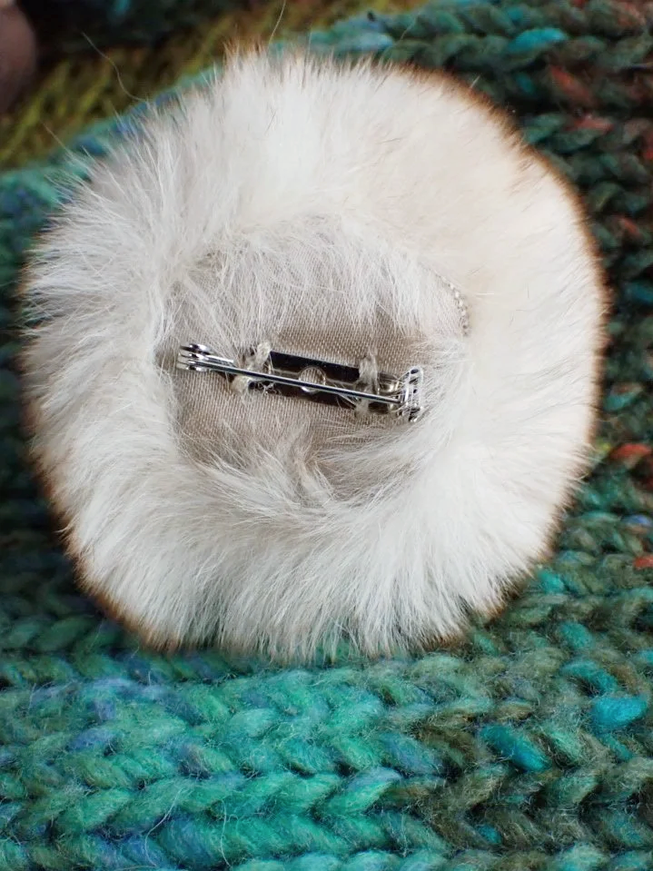 WIN-Online-Shop-Women-In-Need-Community-Cooperative-Resale-Thrift-Store-Jewelry-Gold-Silver-Clothing-Furniture-Antiques-Vintage-Books-Christmas-Victoria-BC-+%2846%29.png