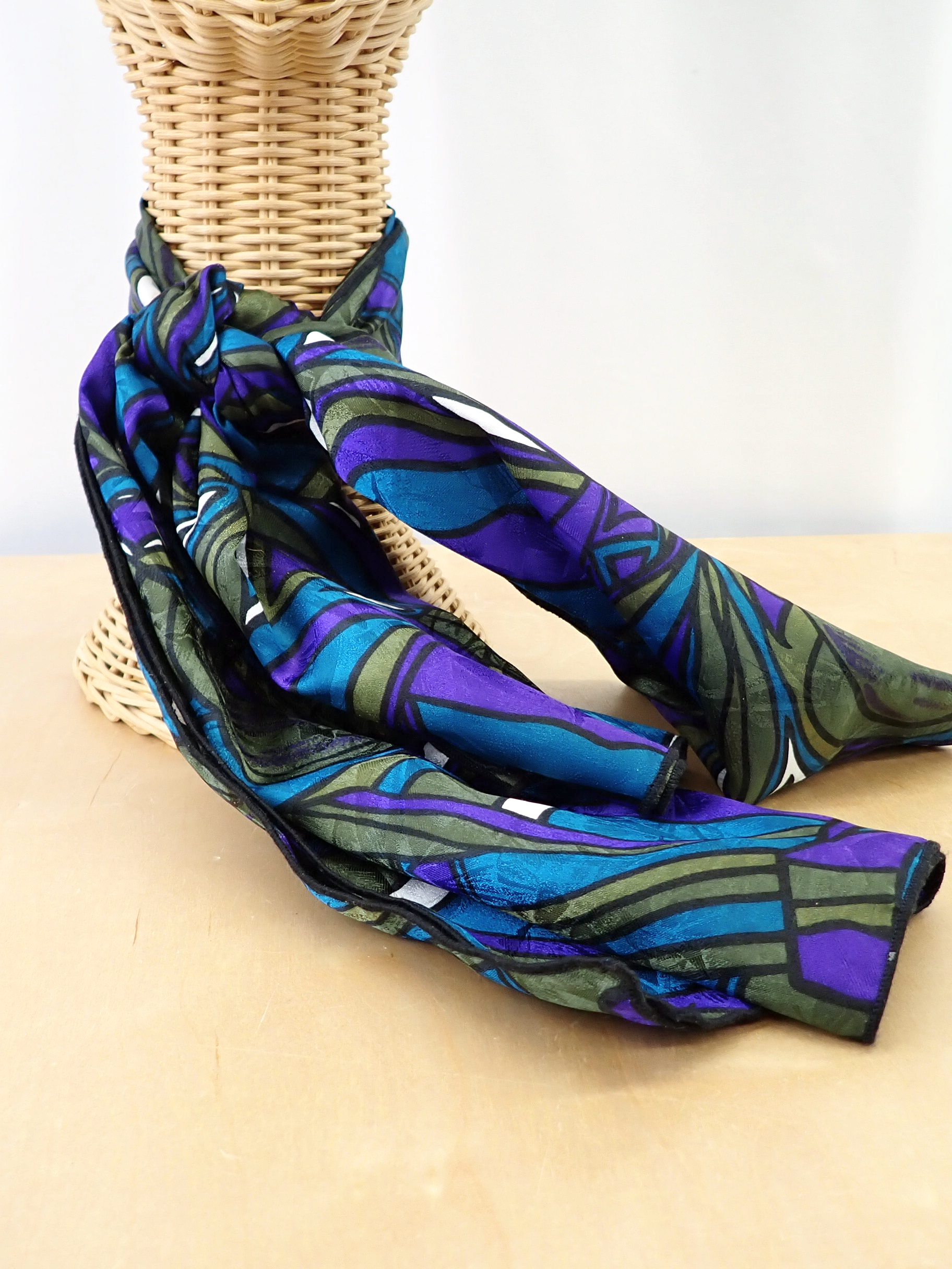 WIN+Online+Shop+Women+In+Need+Community+Cooperative+Resale+Thrift+Store+Jewelry+Gold+Silver+Clothing+Shoes+Home+Interior+Decor+Furniture+Antiques+Vintage+Books+Christmas+Victoria+BC+%2854%29.png