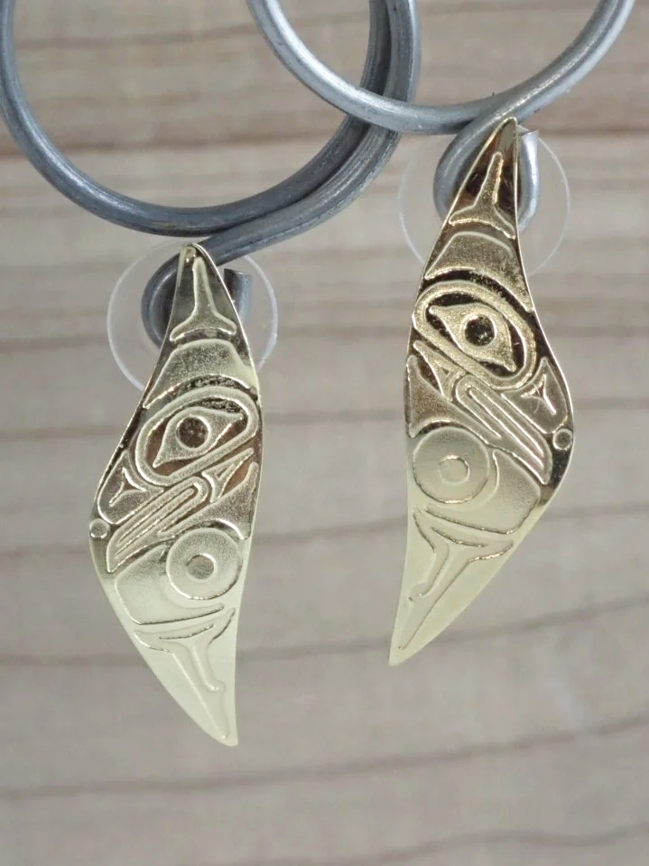 WIN-Online-Shop-Women-In-Need-Community-Cooperative-Resale-Thrift-Store-Jewelry-Gold-Silver-Clothing-Furniture-Antiques-Vintage-Books-Christmas-Victoria-BC-+%28124%29.png