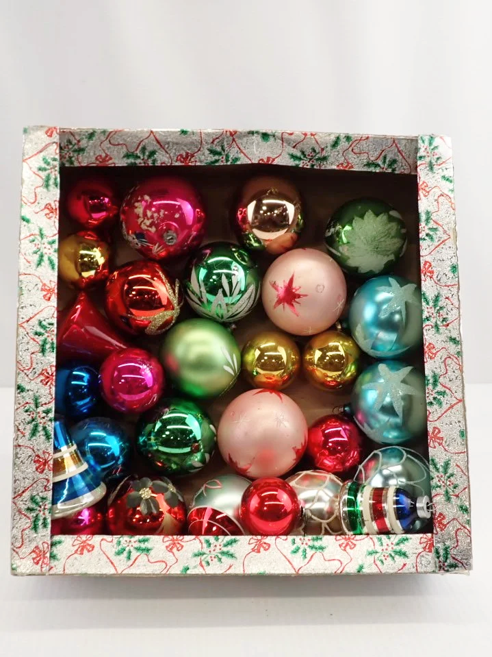 WIN-Online-Shop-Women-In-Need-Community-Cooperative-Resale-Thrift-Store-Jewelry-Gold-Silver-Clothing-Furniture-Antiques-Vintage-Books-Christmas-Victoria-BC-+%2872%29.png
