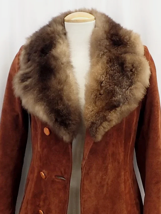 WIN-Online-Shop-Women-In-Need-Community-Cooperative-Resale-Thrift-Store-Jewelry-Gold-Silver-Clothing-Furniture-Antiques-Vintage-Books-Christmas-Victoria-BC-+%28154%29.png
