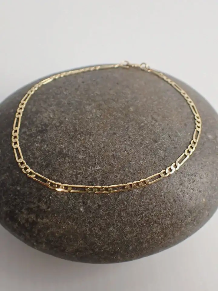 14K Yellow Gold Figaro Chain Link Bracelet