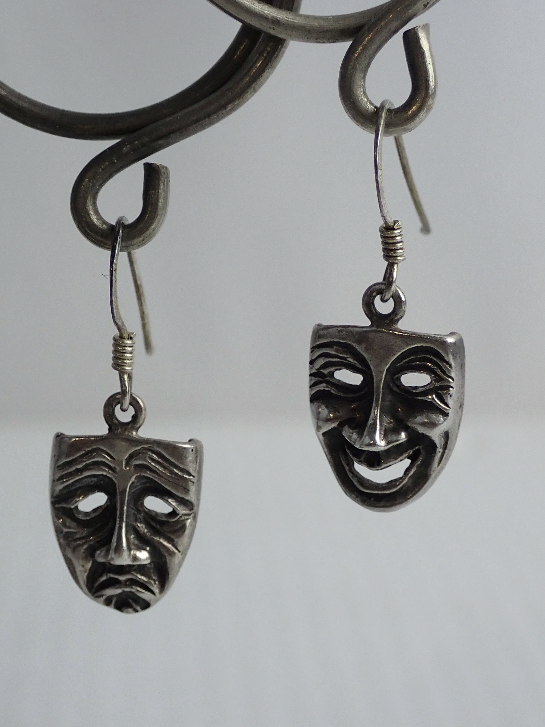 WIN+Online+Shop+Women+In+Need+Community+Cooperative+Resale+Thrift+Store+Jewelry+Gold+Silver+Clothing+Shoes+Home+Interior+Decor+Furniture+Antiques+Vintage+Books+Christmas+Victoria+BC+%2853%29.png
