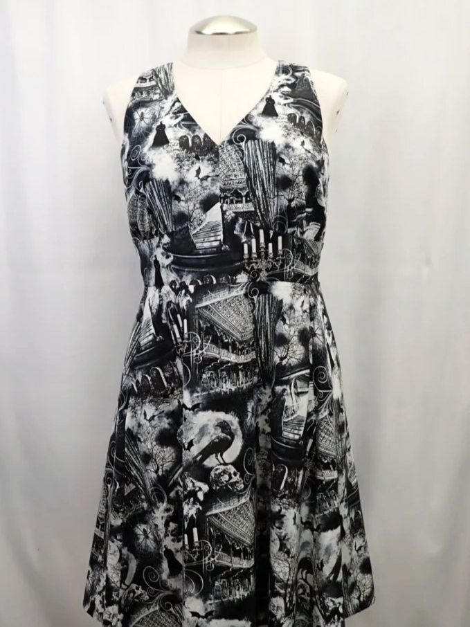 WIN-Online-Shop-Women-In-Need-Community-Cooperative-Resale-Thrift-Store-Jewelry-Gold-Silver-Clothing-Furniture-Antiques-Vintage-Books-Christmas-Victoria-BC-+%2835%29.png