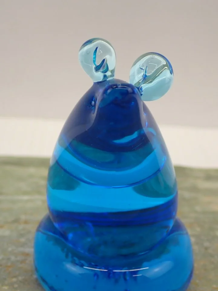 WIN-Online-Shop-Women-In-Need-Community-Cooperative-Resale-Thrift-Store-Jewelry-Gold-Silver-Clothing-Furniture-Antiques-Vintage-Books-Christmas-Victoria-BC- (141).JPG