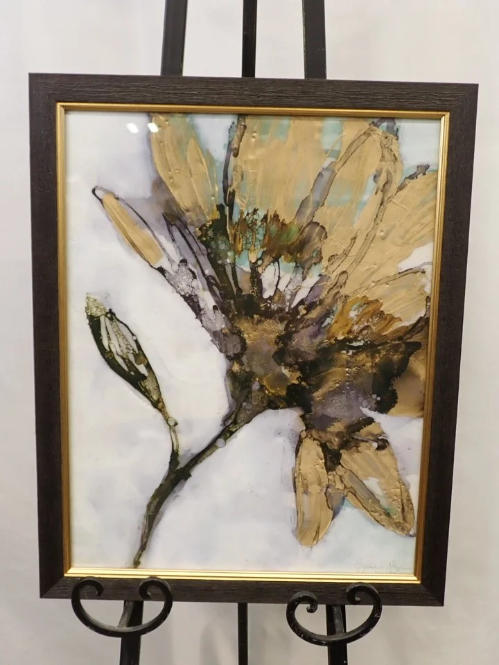 WIN-Online-Shop-Women-In-Need-Community-Cooperative-Resale-Thrift-Store-Jewelry-Gold-Silver-Clothing-Furniture-Antiques-Vintage-Books-Christmas-Victoria-BC- (387).JPG