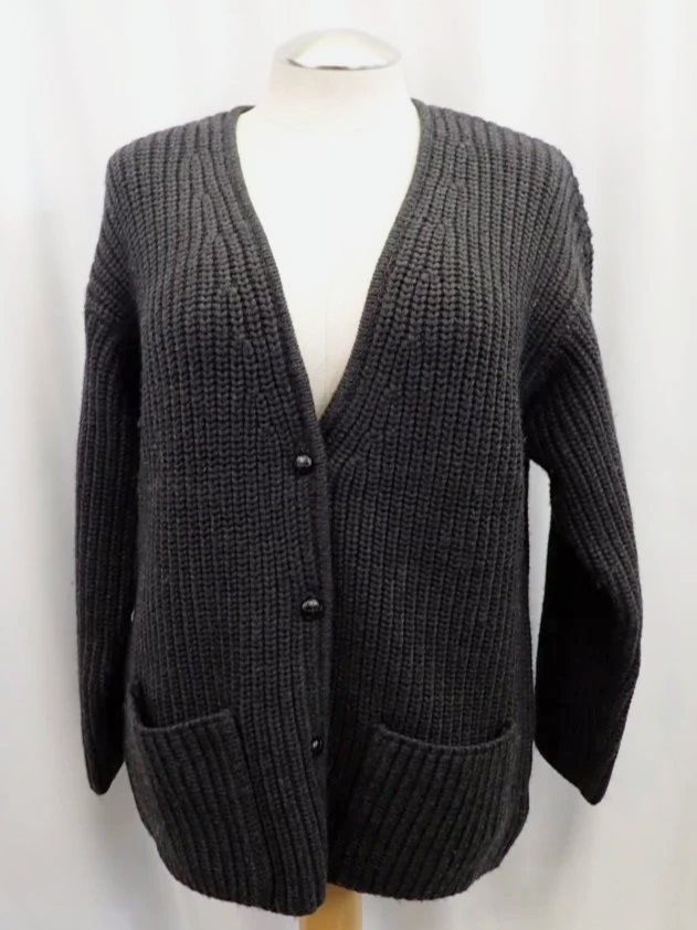 WIN-Online-Shop-Women-In-Need-Community-Cooperative-Resale-Thrift-Store-Jewelry-Gold-Silver-Clothing-Furniture-Antiques-Vintage-Books-Christmas-Victoria-BC-+%2813%29.png
