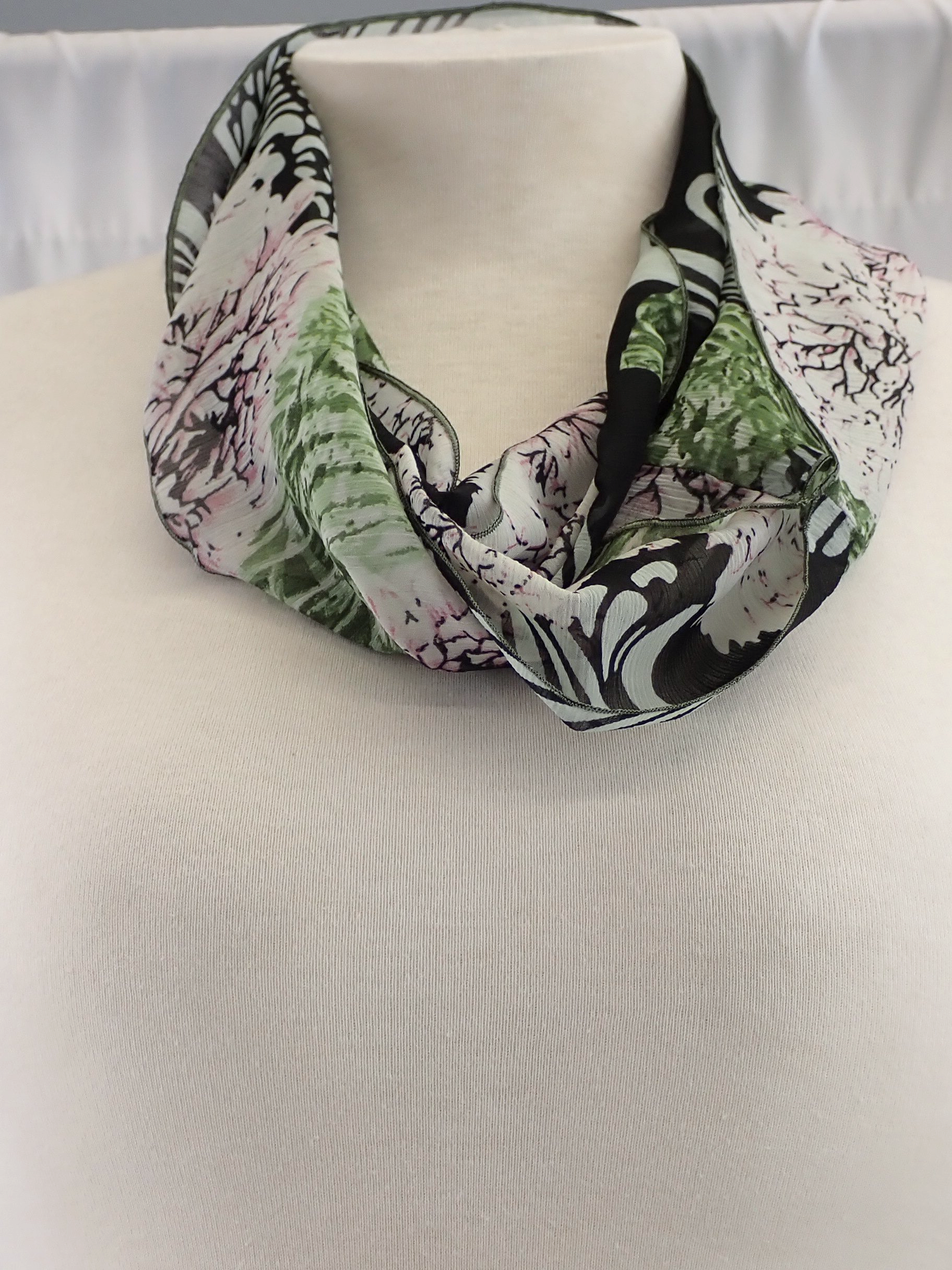 WIN+Online+Shop+Women+In+Need+Community+Cooperative+Resale+Thrift+Store+Jewelry+Gold+Silver+Clothing+Shoes+Home+Interior+Decor+Furniture+Antiques+Vintage+Books+Christmas+Victoria+BC+%2856%29.png