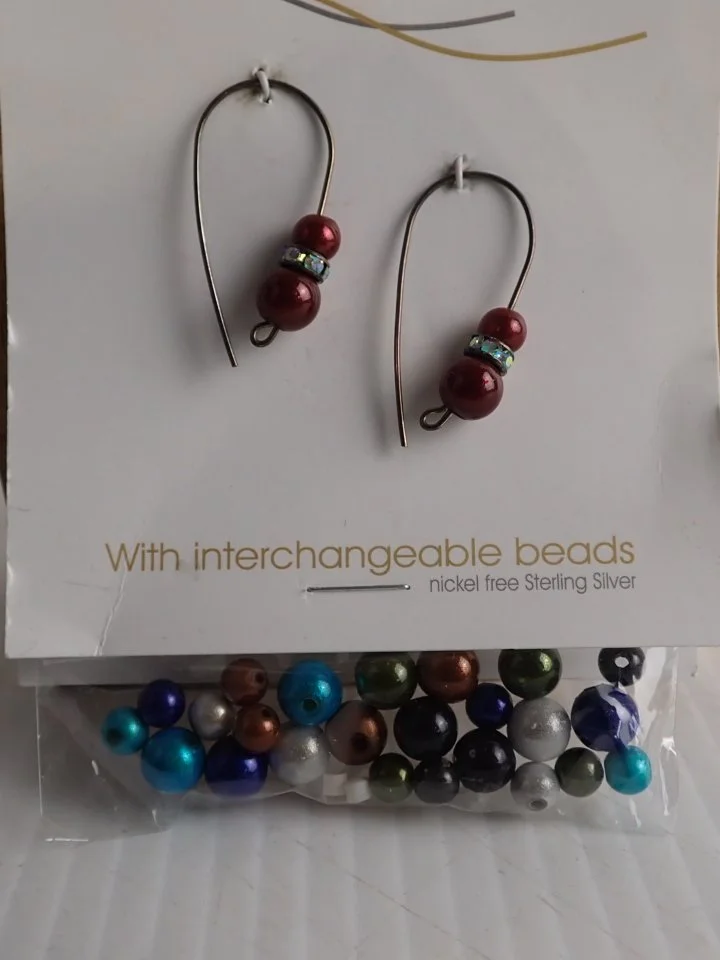 WIN-Online-Shop-Women-In-Need-Community-Cooperative-Resale-Thrift-Store-Jewelry-Gold-Silver-Clothing-Furniture-Antiques-Vintage-Books-Christmas-Victoria-BC- (257).JPG